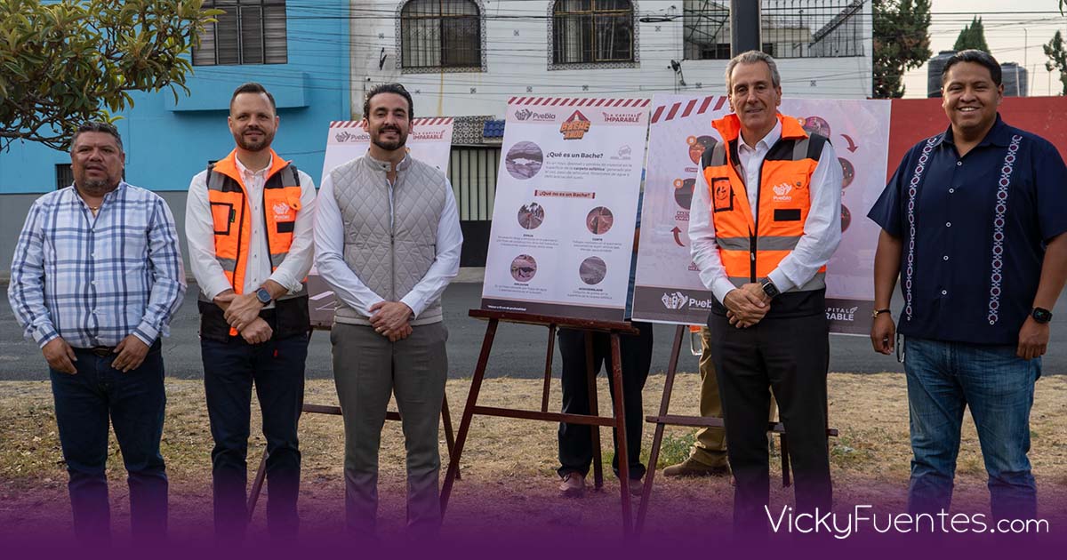 Pepe Chedraui supervisa campaña nocturna de bacheo en Puebla capital