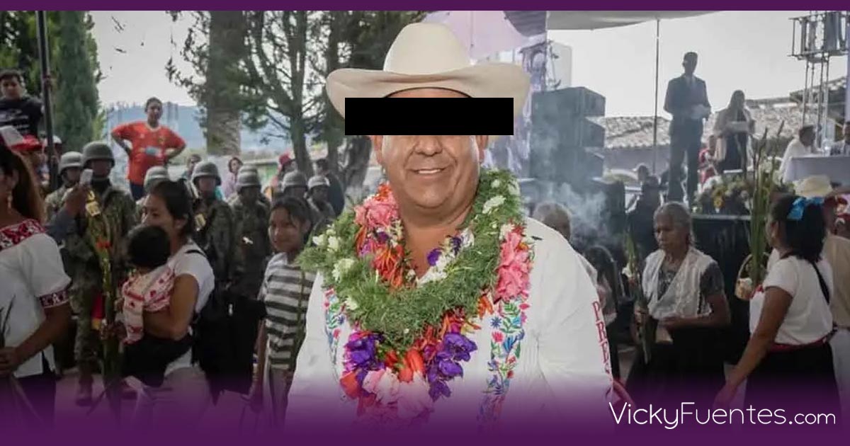 Catean casa del alcalde de Ahuazotepec y detienen a su hijo; edil huye