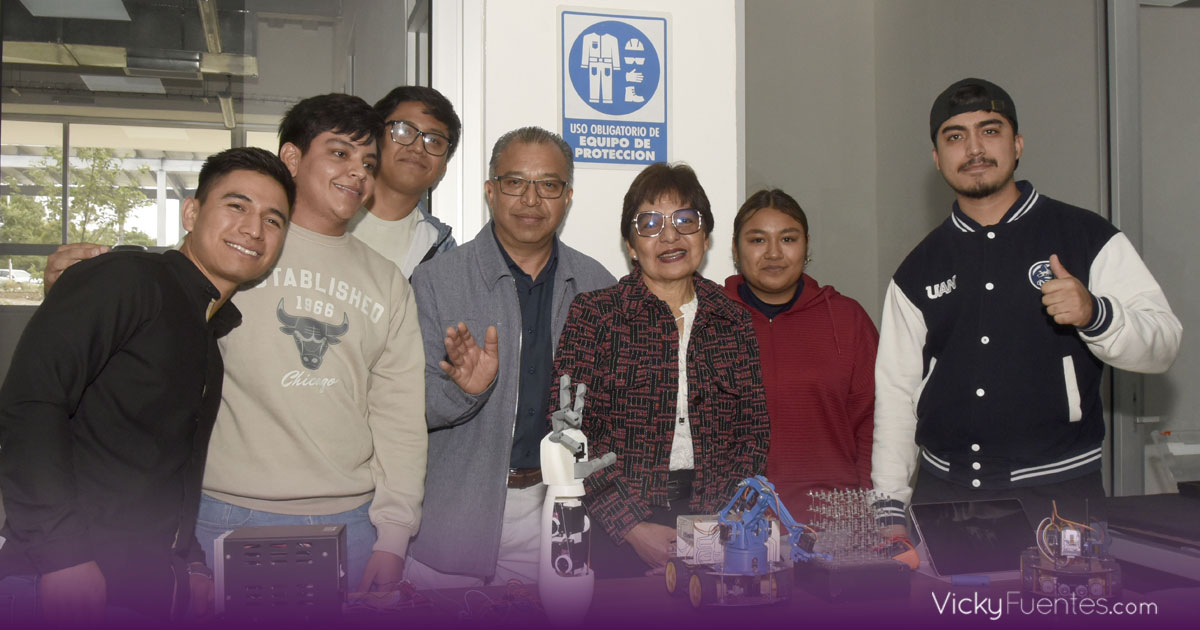 BUAP celebra en CU2 el concurso Robomatrix, impulsando la robótica juvenil