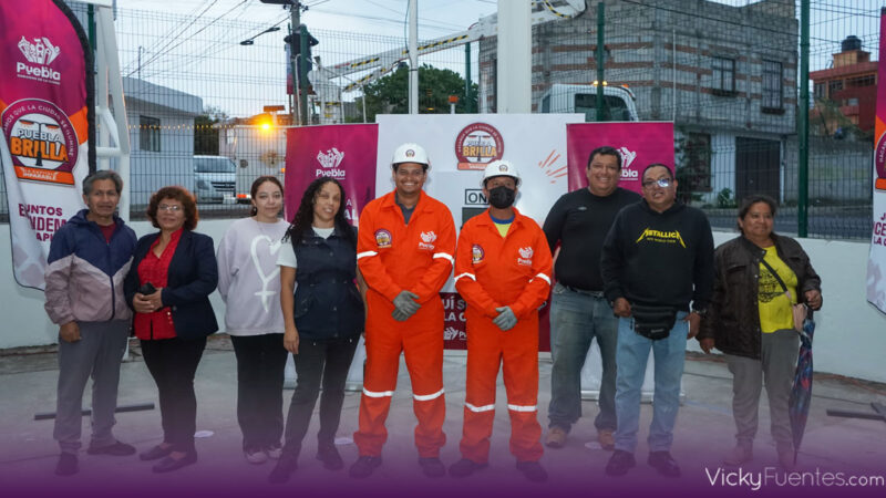 Gobierno municipal moderniza alumbrado público con tecnología LED en colonia Tres Cruces