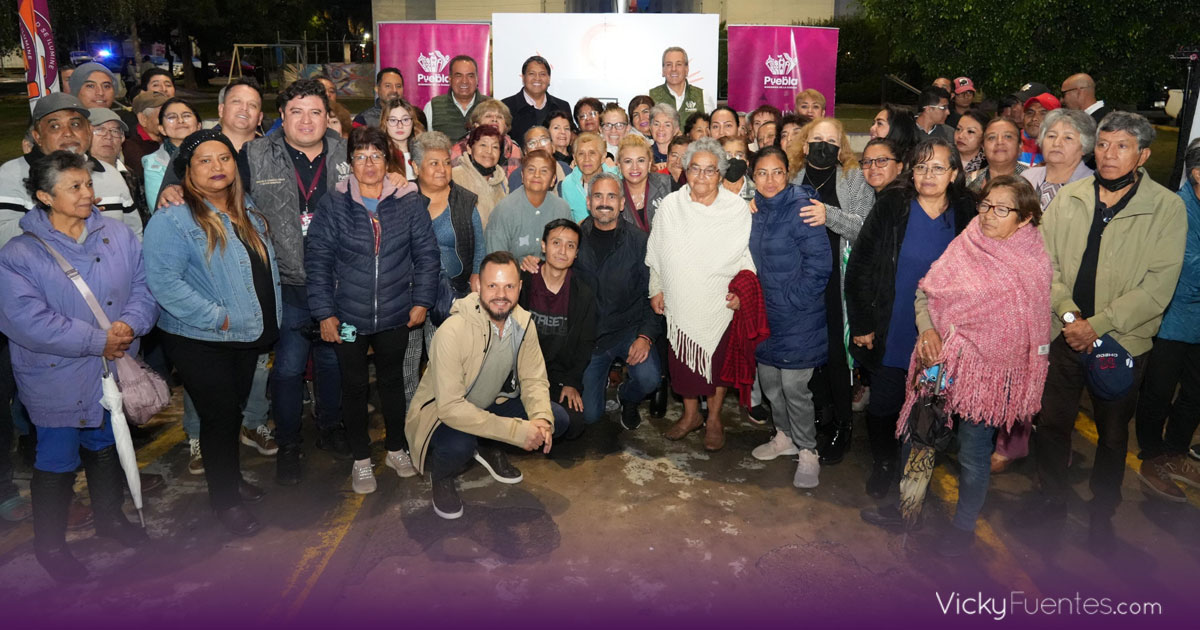 Puebla Brilla renueva alumbrado en Loma Bella y beneficia a más de 10 mil personas