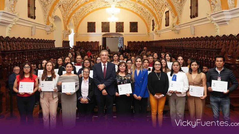 Puebla certifica a 1 372 servidoras y servidores en igualdad laboral y no discriminación