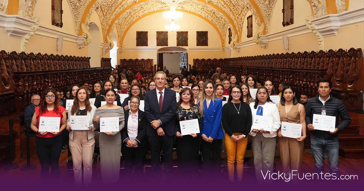 Puebla certifica a 1 372 servidoras y servidores en igualdad laboral y no discriminación