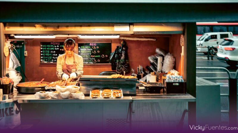 Tres libros exploran la cocina callejera asiática para saborear desde casa