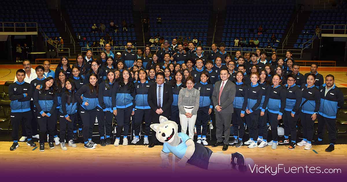 BUAP abandera a estudiantes que competirán en Juegos Escolares 2025