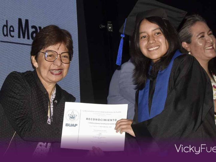 BUAP gradúa a más de 670 estudiantes de nivel medio superior