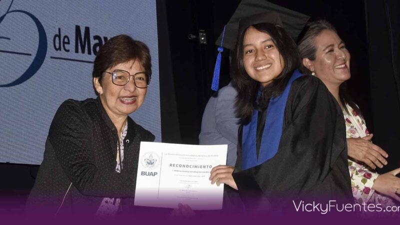 BUAP gradúa a más de 670 estudiantes de nivel medio superior