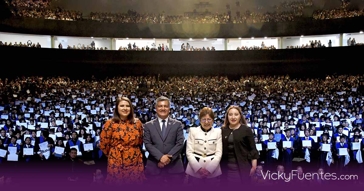 Más de mil jóvenes concluyen preparatoria en la BUAP con respaldo de la rectora Lilia Cedillo