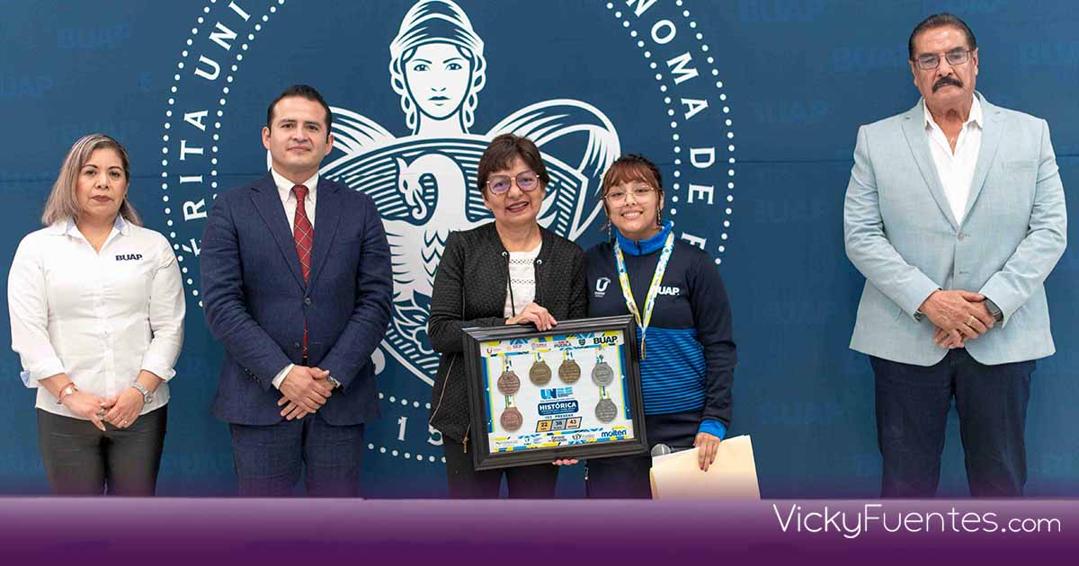 Rectora Lilia Cedillo entrega becas y obsequios a medallistas BUAP tras su histórica actuación en la Universiada Nacional 2025