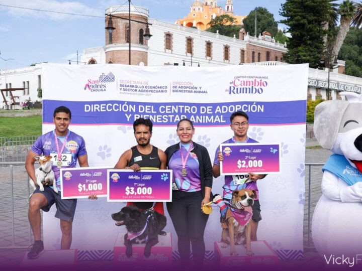 Cientos participan en la Primera Carrera Canina en San Andrés Cholula