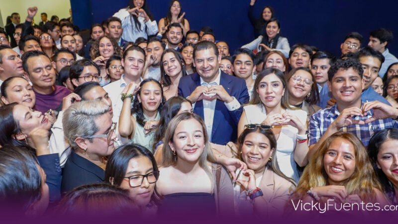 Entregan Becas de Conectividad en Puebla para cerrar brecha digital