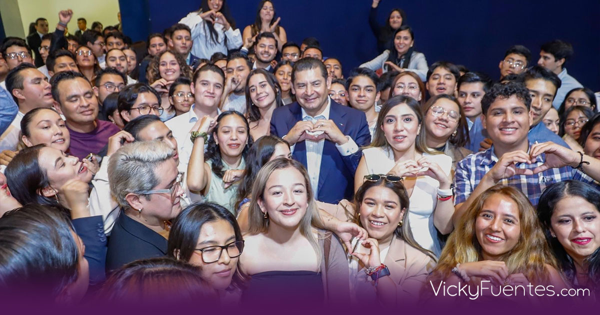 Entregan Becas de Conectividad en Puebla para cerrar brecha digital