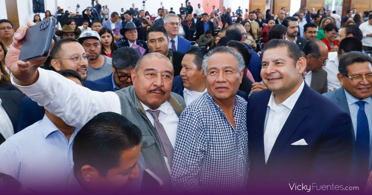 Gobierno de Puebla fortalece apoyo legal y psicológico a migrantes en Estados Unidos