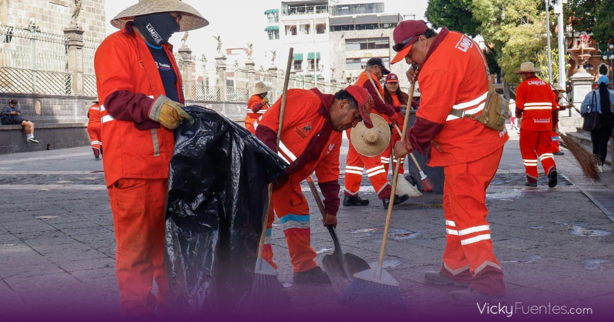 Municipio de Puebla refuerza limpieza en Centro Histórico durante temporada vacacional
