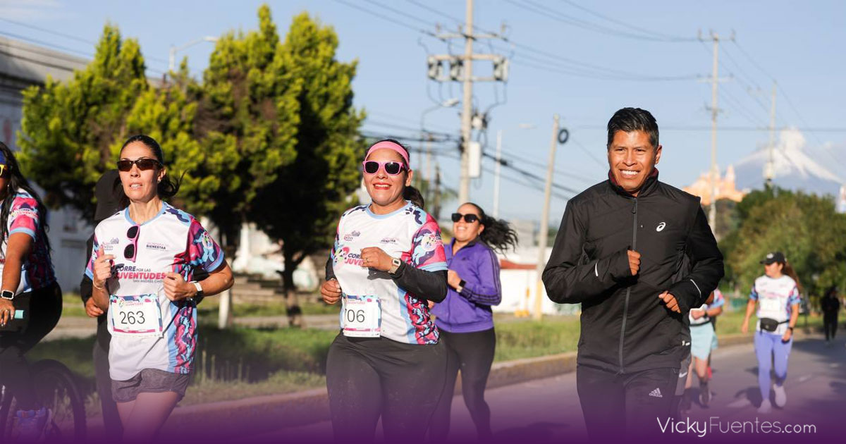 Lupita Cuautle encabeza la carrera “Corre por las Juventudes” en San Andrés Cholula