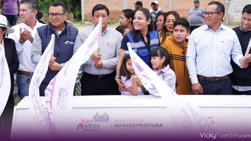 Lupita Cuautle inicia adoquinamiento en San Bernardino Tlaxcalancingo