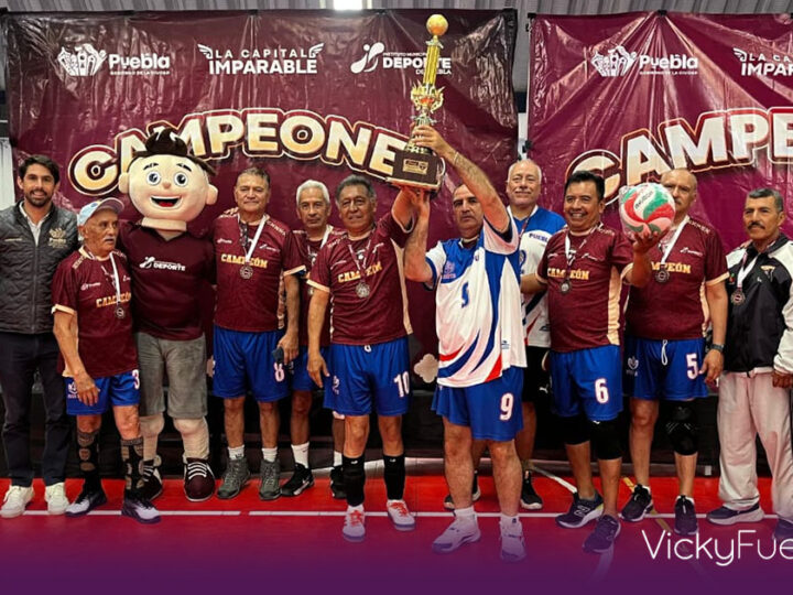 Torneo de Barrios de Cachibol en Puebla celebra la pasión de adultos mayores