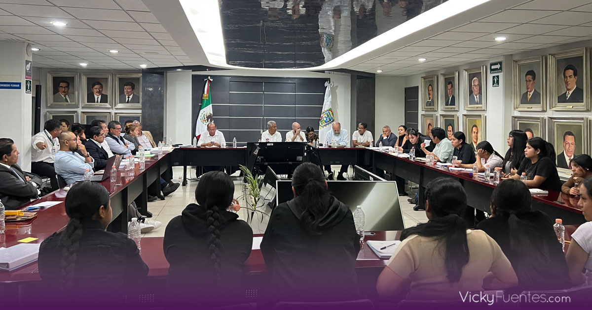 Gobierno y normalistas de Teteles logran acuerdos tras mesa de diálogo