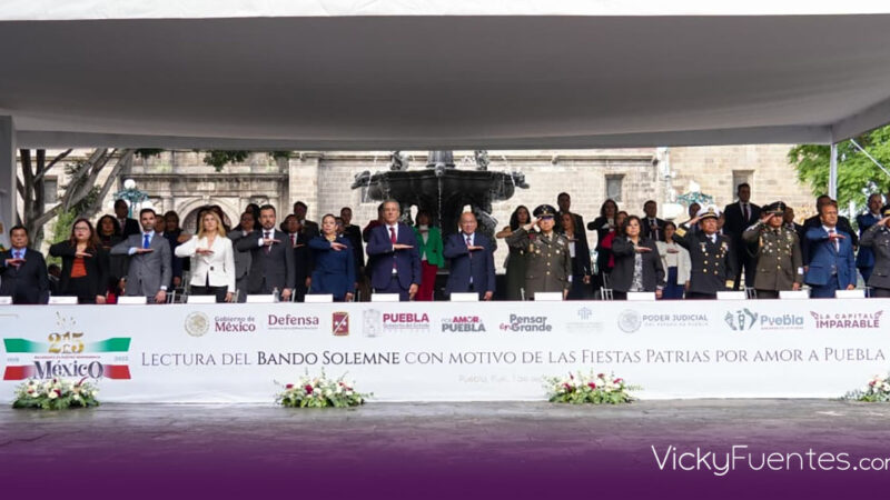 Puebla inicia festividades patrias 2025: Pepe Chedraui encabeza la colocación del bando solemne