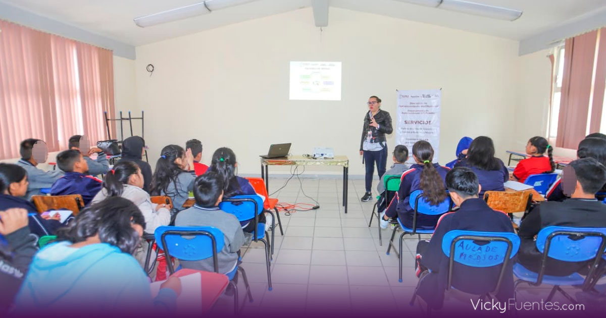 SEDIF fortalece autoestima y valores en estudiantes con teatro y pláticas