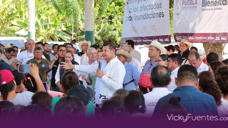 Tras lluvias, Armenta entrega 633 mil pesos para el campo en Francisco Z. Mena