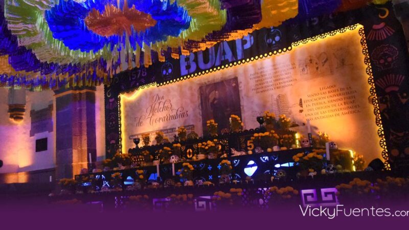 Ofrendas y un libro sobre su origen: así celebra la BUAP el Día de Muertos