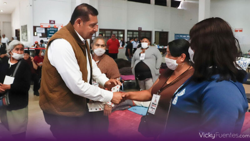 Gobierno de Puebla refuerza atención médica tras inundaciones en Sierra Norte