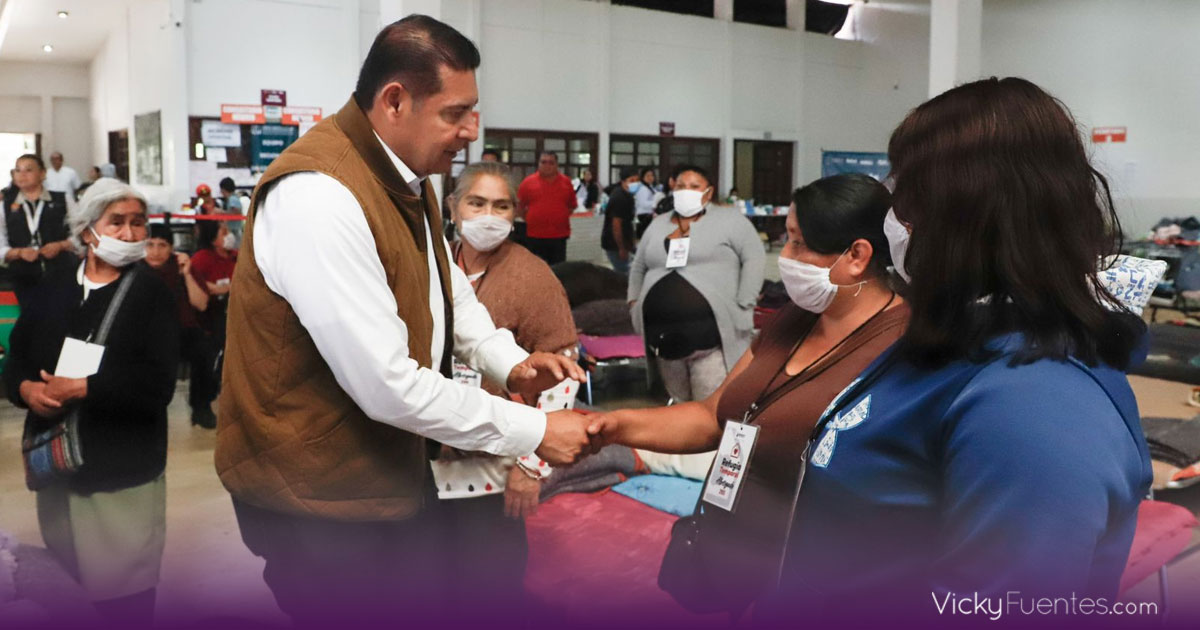 Gobierno de Puebla refuerza atención médica tras inundaciones en Sierra Norte