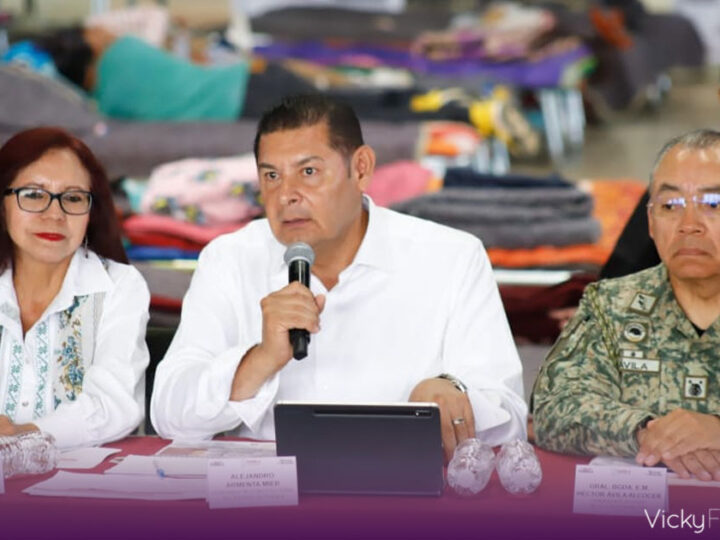 Inicia reconstrucción en Puebla tras lluvias: hay avances del 93.5 % en caminos