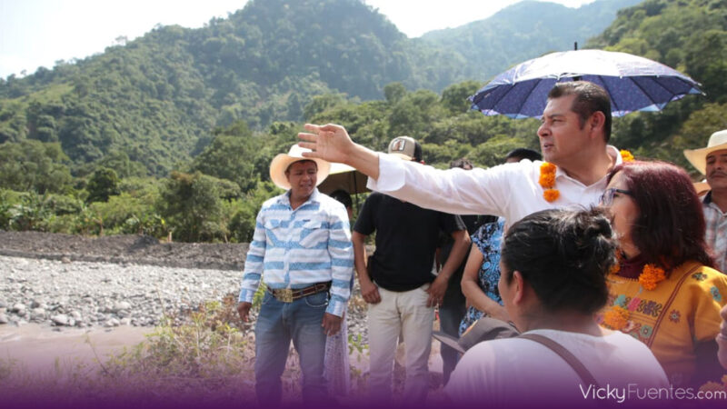 Jopala y Zihuateutla inician reconstrucción de puente con apoyo estatal y federal