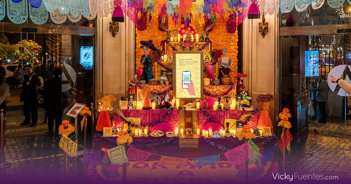 Puebla celebra el Día de Muertos en Madrid con la ofrenda “La abuela de todos”