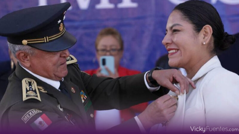 Alcaldesa de San Andrés Cholula recibe la Venera de Gran Defensora de la Patria