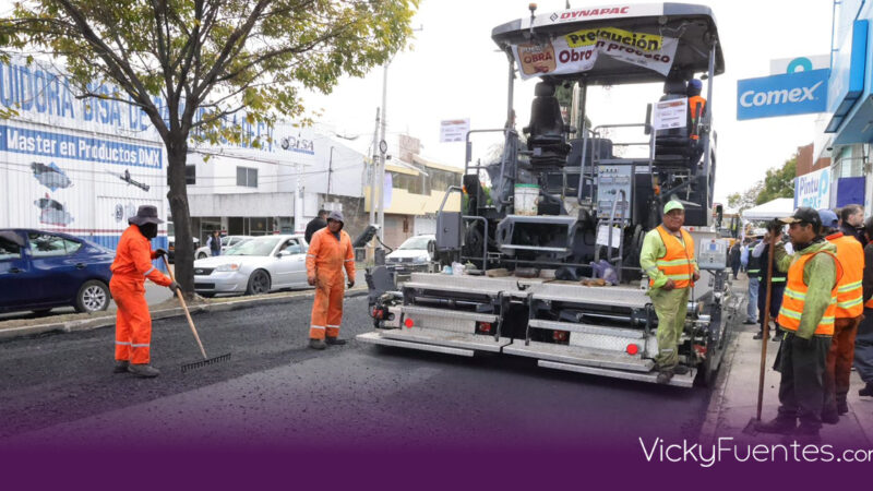 Reconstruyen 37 vialidades de Puebla con maquinaria propia y ahorro del 60%