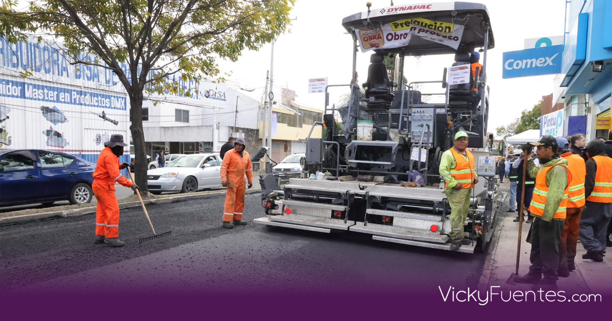 Reconstruyen 37 vialidades de Puebla con maquinaria propia y ahorro del 60%
