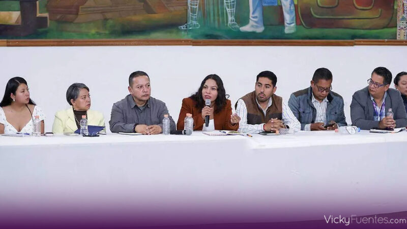 Lupita Cuautle estrecha colaboración con autoridades auxiliares en San Andrés Cholula