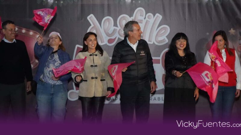 Puebla celebra el tradicional desfile de Reyes Magos con drones y música