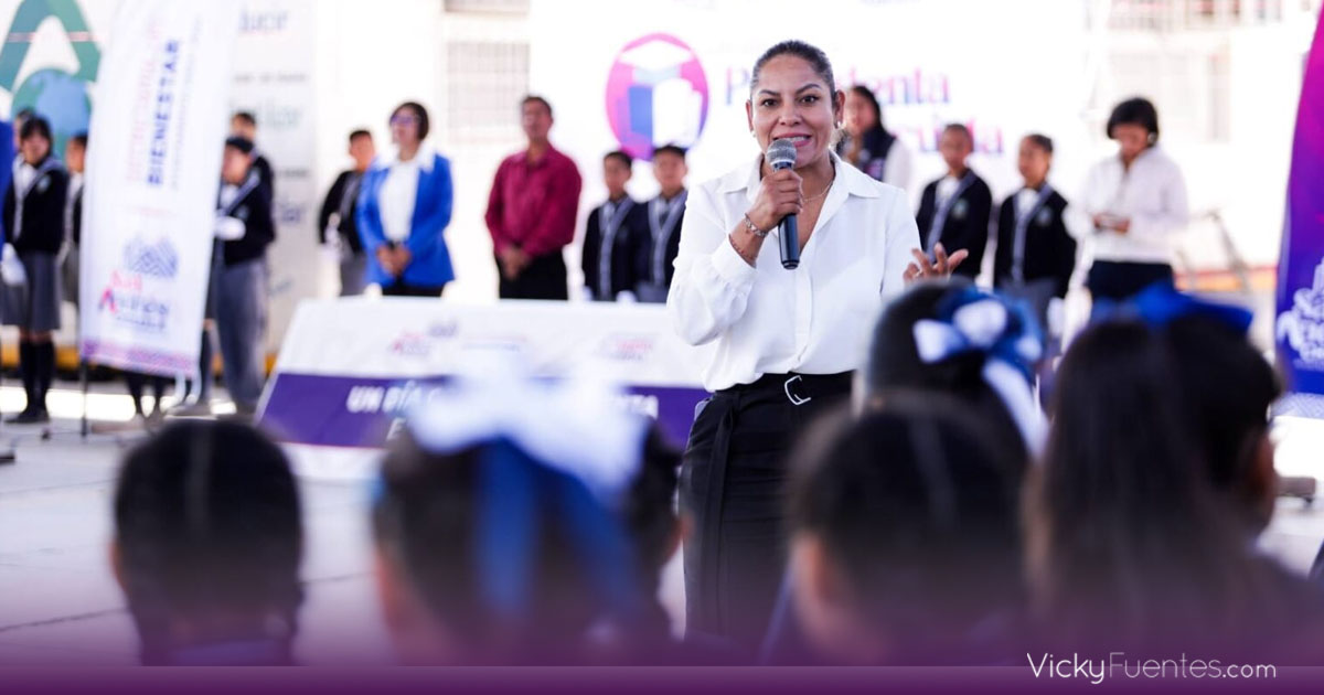 Lupita Cuautle reconoce la excelencia académica de estudiantes en San Andrés Cholula