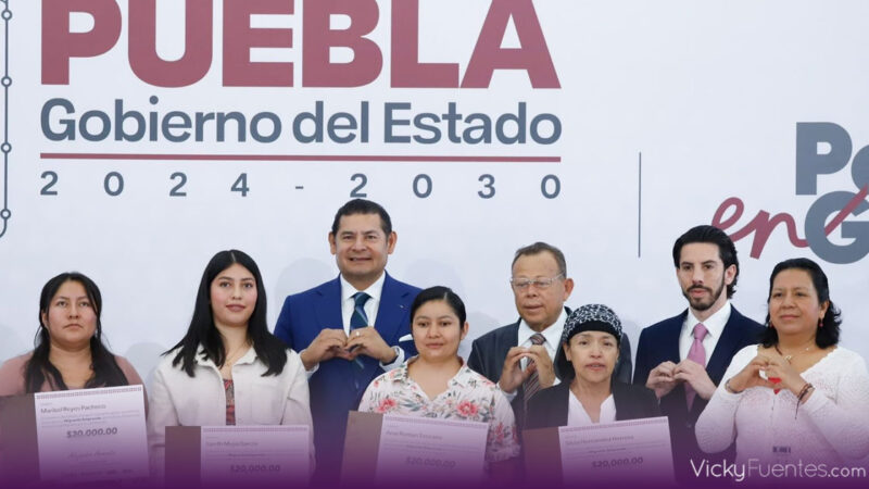 Puebla refuerza apoyos a migrantes repatriados para impulsar economía local