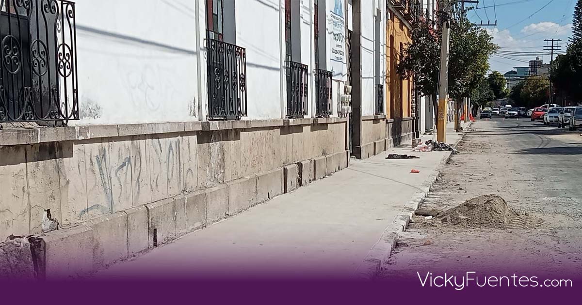 Puebla rehabilita banquetas del centro histórico para garantizar una movilidad segura