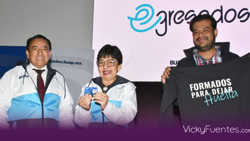 Lilia Cedillo presenta la nueva plataforma para egresados de la BUAP