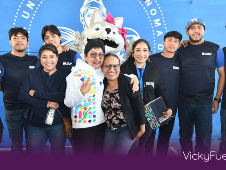 Lilia Cedillo premia a estudiantes de la BUAP en el concurso de fotografía Enfoca y conecta