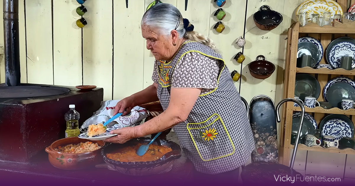 Así se preparan las tortitas de charales de Doña Ángela para Cuaresma