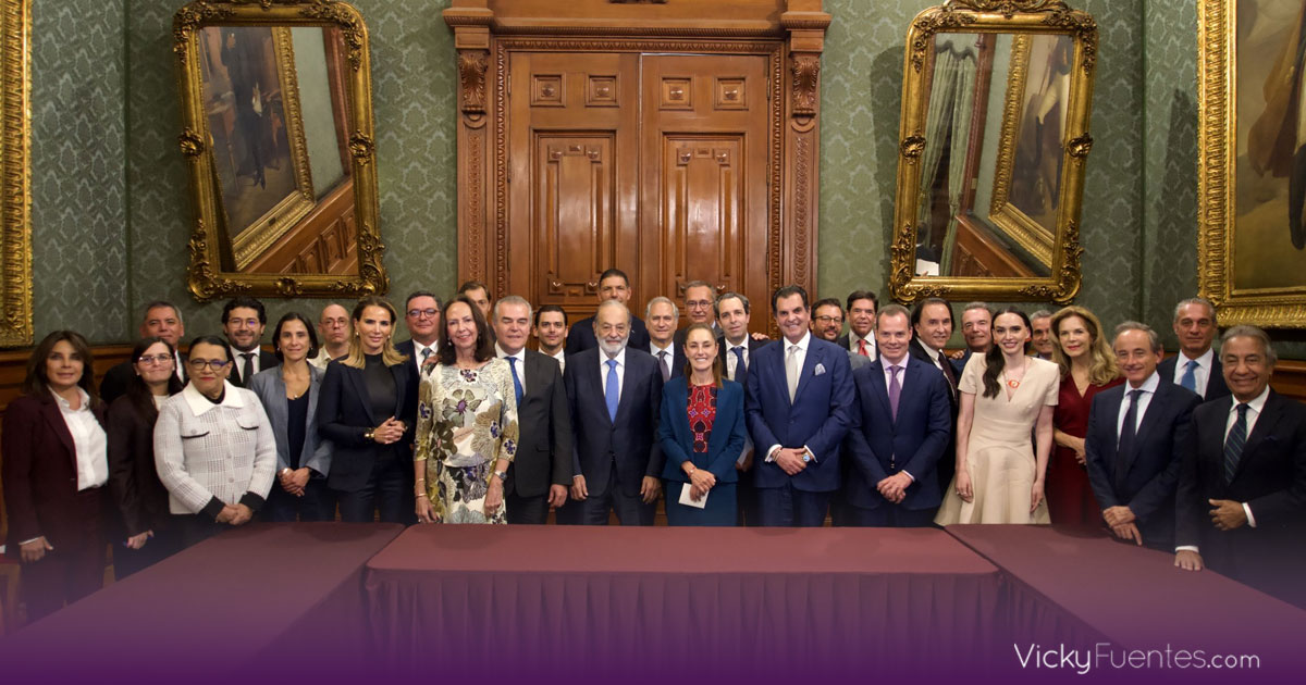 Claudia Sheinbaum se reúne con empresarios y destaca presencia de Carlos Slim en Palacio Nacional