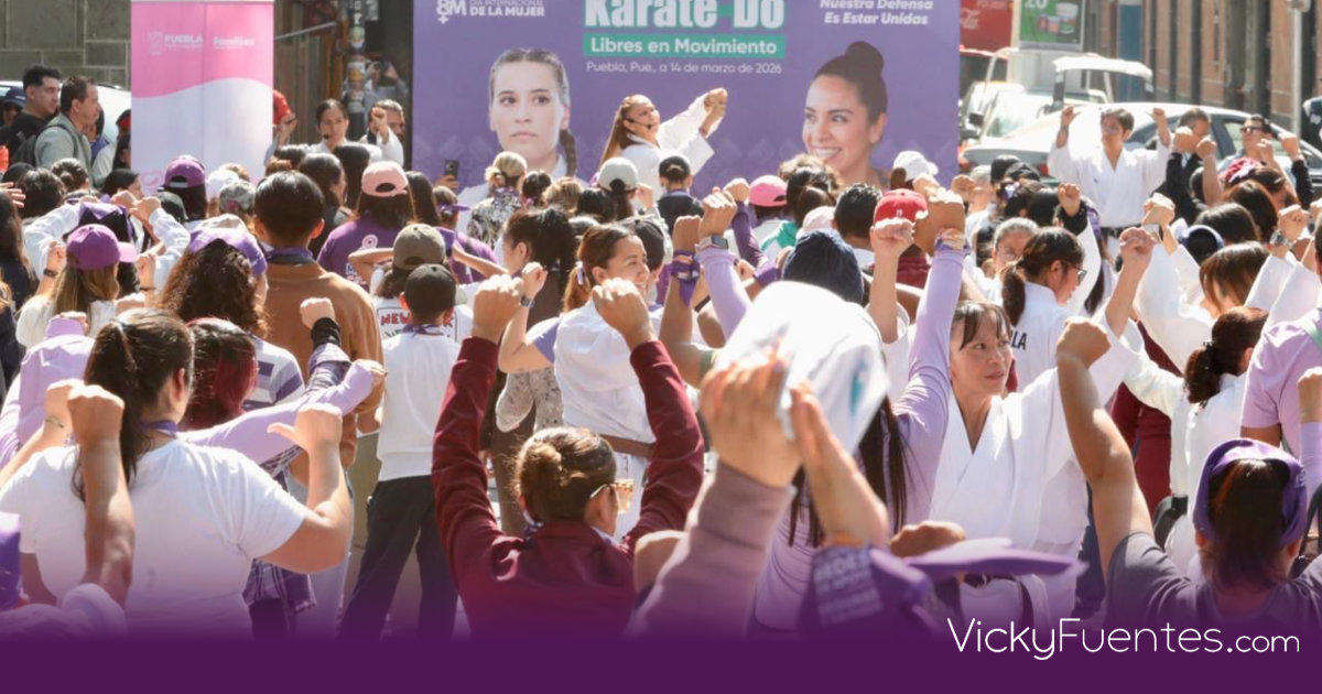 Puebla impulsa la seguridad de las mujeres con clase masiva de karate
