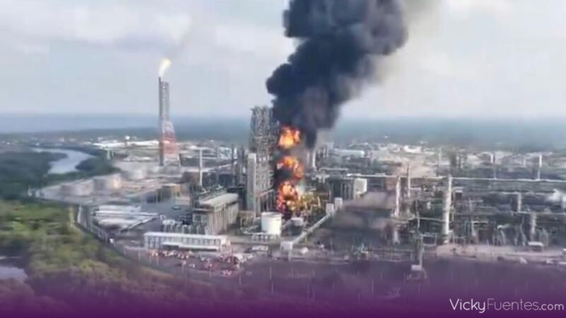 Controlan incendio en Dos Bocas; descartan riesgos mayores