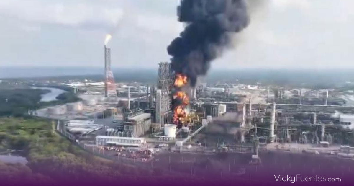 Controlan incendio en Dos Bocas; descartan riesgos mayores