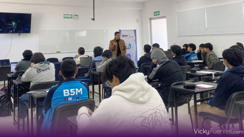 Estudiantes de la BUAP brillan en clase internacional de física de partículas