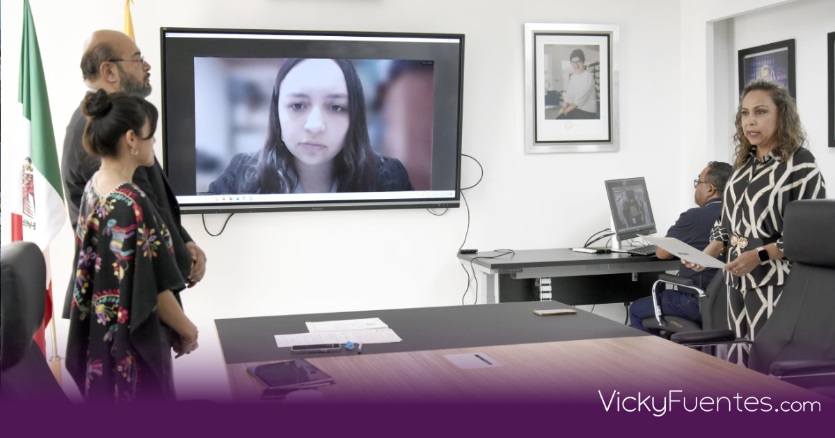 Estudiantes de la BUAP y la Universidad de Santo Tomás obtienen histórica doble titulación internacional