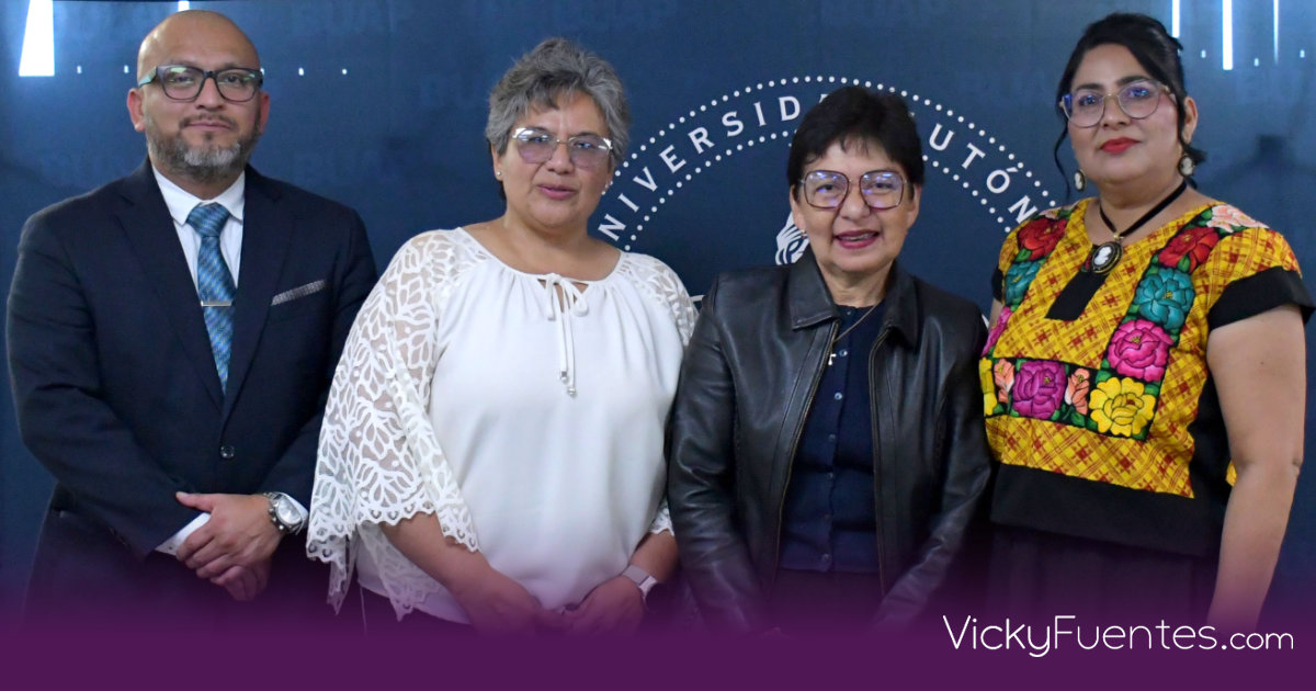 Lilia Cedillo toma protesta a la nueva directora de la Preparatoria Benito Juárez de la BUAP