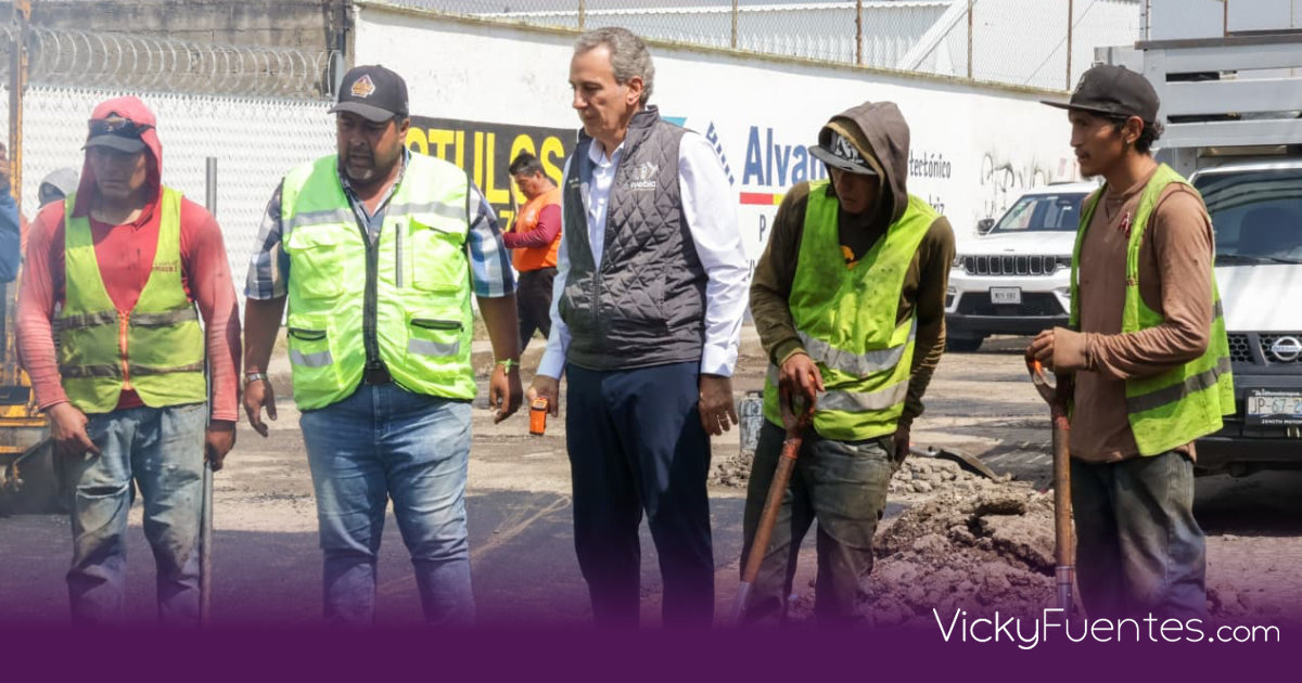 Pepe Chedraui supervisa bacheo en San Pablo Xochimehuacan para mejorar la movilidad
